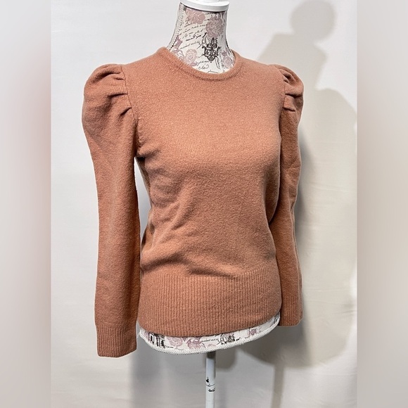 LARK & RO Soft Tan puff sleeve sweater size M - Picture 8 of 13